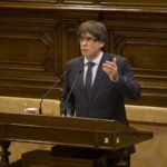 Puigdemont: “Las farmacias catalanas no habían cobrado nunca tan bien como ahora”