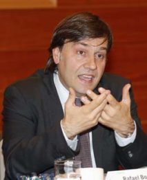 Rafael Borrás, director de RRII de Teva