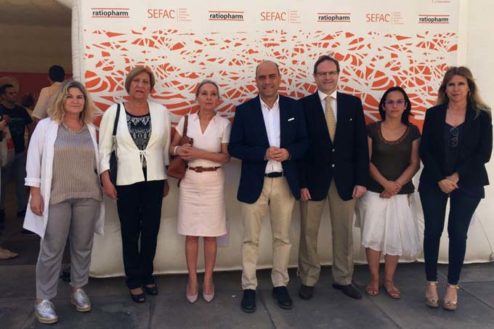 La carpa 'El Farmacéutico que necesitas de Sefac y Ratiopharm ha pasado por Alicante