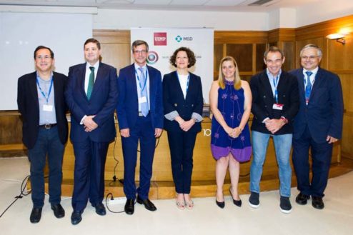 Participantes en la mesa de debate ‘Nuevas propuestas de futuro en el sector salud para el acceso a la innovación’