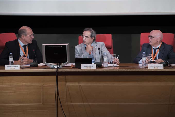 Antonio Fernández Campa, director gerente del Servicio Gallego de Salud (Sergas) y Timmo Andersen, director General de Boehringer Ingelheim España