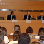 El consejero gallego destaca la eficacia y eficiencia que aportan las vacunas
