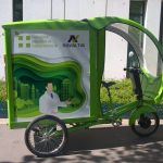 Novaltia exhibe creatividad: tras anunciar el piloto con dron, ahora se lanza al reparto sostenible en bici