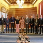Andalucía: la farmacia presenta sus credenciales y pide el fin de la subasta a la presidenta del Parlamento