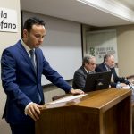 Santiago Leyes toma posesión como presidente del COF de Ourense