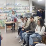 Alumnos de Farmacia de Salamanca toman contacto con la cotidianidad profesional antes de sus prácticas