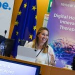 Solís urge a la CE a considerar la descentralización en el espacio digital