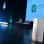 Moreno confirma el destierro legal de las subastas y anima a la industria a implantarse en Andalucía