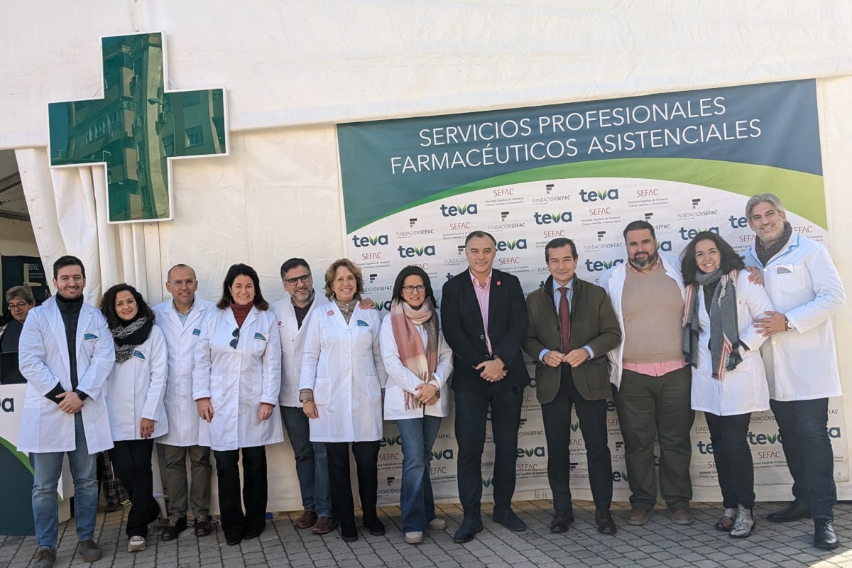 La Farmacia Sale A Las Calles Sevillanas Para Difundir El Valor De Sus