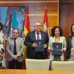 Junta y farmacéuticos renuevan su acuerdo para la Red de Farmacias Centinela en Castilla y León