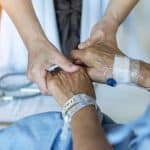 La psicoterapia asistida con psicodélicos reduce la ansiedad en pacientes de cuidados paliativos 