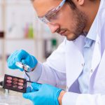 La Aemps realizó durante 2024 más de 1.700 controles a productos cosméticos