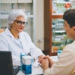 Pacientes y farmacéuticos se alían para ampliar la atención sanitaria desde la botica