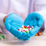 Desarrollan un sistema para sintetizar fármacos de forma más sostenible y económica