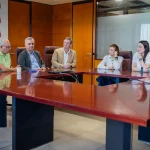 El COF de Tenerife y el Cabildo de La Gomera amplían el Programa Silbo de acceso a fármacos