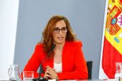 Mónica García, ministra de Sanidad, durante una rueda de prensa tras el Consejo de Ministros.