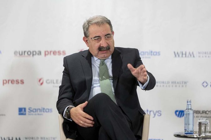 Jesús Fernández Sanz, consejero de Sanidad de Castilla-La Mancha.