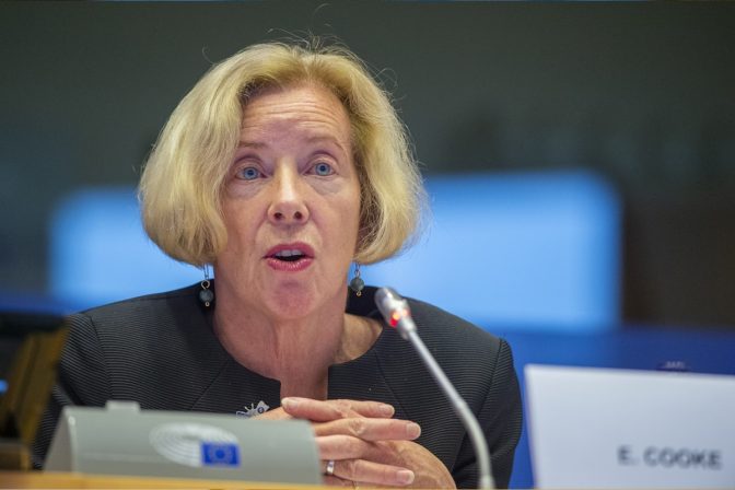 Emer Cooke, directora Ejecutiva de la EMA