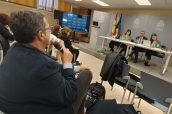 Juan Carrión interviene durante la presentación de la evaluación de la Estrategia.