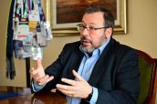 César Hernández, director general de Cartera y Farmacia del Ministerio de Sanidad