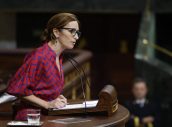 Mónica García, ministra de Sanidad en el Congreso de los Diputados.