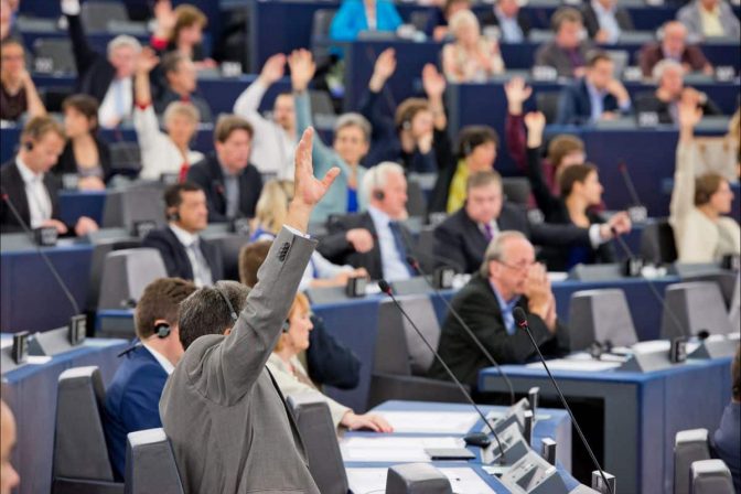 202411 votación en el parlamento europeo 14645187876_9ffdbbf9b2_o