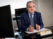 Jesús Aguilar, presidente del Consejo General de Colegios Oficiales de Farmacéuticos (CGCOF)