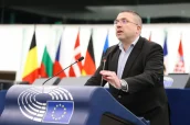 Sokol Tomislav, ponente de la Ley de Medicamentos Críticos en el Parlamento Europeo.