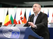 Sokol Tomislav, ponente de la Ley de Medicamentos Críticos en el Parlamento Europeo.