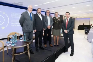 Emili Esteve, César Hernández, José María López, María Teresa Llorente y Manuel Ibarra. Fotos: Irene Medina