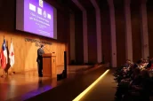 Cecilio Venegas durante su discurso ante la Academia de Chile
