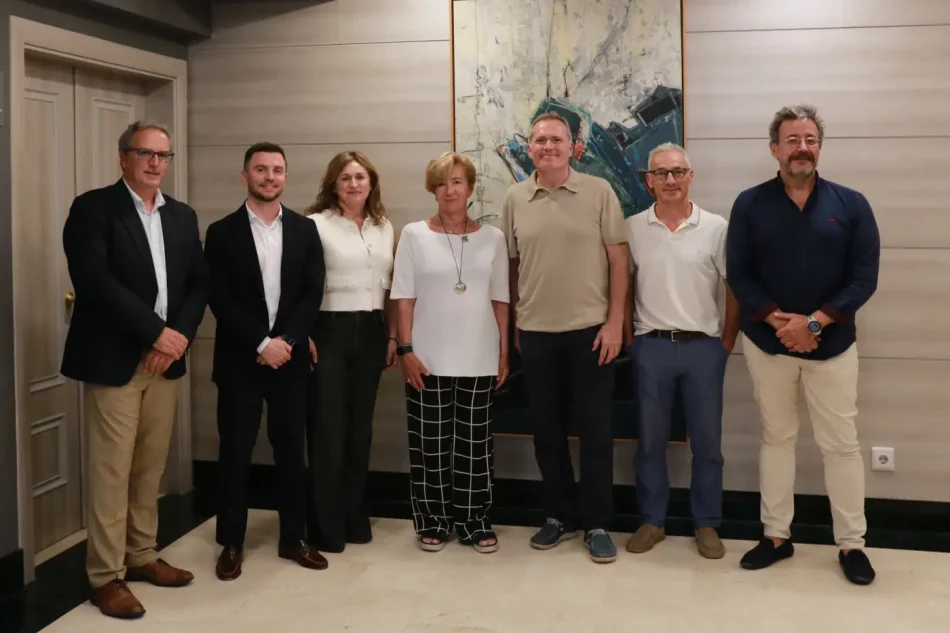 Participantes en el Encuentro de Expertos  sobre ‘El valor social de la innovación terapéutica en oncología’, celebrado en la Valencia.