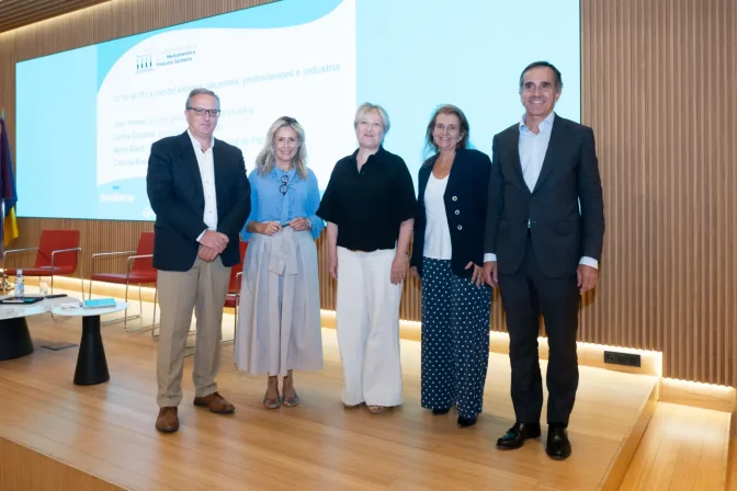 José María López (Diariofarma); Carina Escobar (POP); Cristina Avendaño (Facme); María Aláez (Fenin) y Juan Yermo (Farmaindustria).