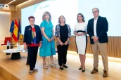 Las portavoces María Sáinz (PSOE); Elvira Velasco (PP); Alda Recas (Sumar); María García Fuster (Vox) y José María López (Diariofarma)