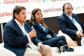 Raúl Díaz-Varela, Mar Fábregas y César Hernández.