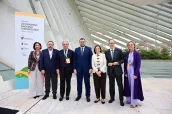 Autoridades y miembros del consejo directivo del CGCOF en la inauguración del 24 Congreso Nacional Farmacéutrico
