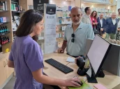 Primera e-receta de Muface en una farmacia de Almería.