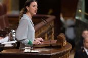 Irene Montero, candidata de Podemos, en un pleno del Parlamento durante su etapa de ministra.