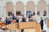 Intervención del presidente riojano ante el Parlamento regional.