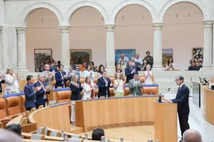 Intervención del presidente riojano ante el Parlamento regional.