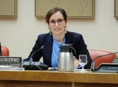 La ministra Mónica García, durante su comparecencia ante la Comisión de Sanidad.