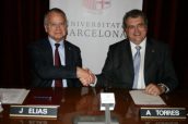 Imagen de la firma del convenio entre Fefac y la Universidad de Barcelona.