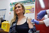 Cristina Cifuentes vacuna de la gripe