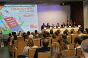 Mesa inaugural del II Congreso Médico-Farmacéutico que se celebra en Valencia entre el 24 y el 25 de enero.