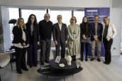 Natividad Calvente, directora de Asuntos Públicos en Novartis España; Esther Espinosa, directora de Comunicación y Relaciones con Pacientes en Novartis España; Antonio Manfredi, asesor de comunicación del Foro Español de Pacientes; Jesús Ponce, presidente de Novartis España; María del Rosario Fernández, Subdirectora General de Calidad Asistencial del Ministerio de Sanidad; Isabel Motero, directora general de la Federación Española de Enfermedades Raras; Pedro Carrascal, director general de la Plataforma de Organizaciones de Pacientes, y Josefina Lloret, Patient Engagement Lead en Novartis España.