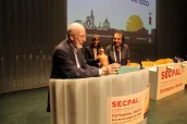 El profesor Diego Gracia, durante la entrega del Premio Cicely Saunders, máximo galardon de la sociedad científica