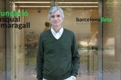 Josep Maria Argimont, frente a la sede del Barcelonaβeta Brain Research Center