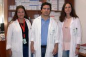 Aguas Robustillos, Ramón Morillo y Marisa Guzmán en el Hospital de Valme.