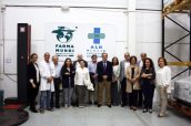 Imagen de la visita de los representantes del CGCOF a las instalaciones de Farmamundi en Paterna (Valencia).