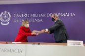 La subsecretaria de Defensa, Mª Amparo Valcarce y el presidente del Consejo, Jesús Aguilar.